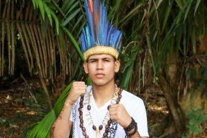 Imagem da notícia - Representatividade: com apoio do Governo do Estado, jovem indígena disputa campeonato de MMA