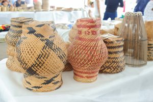 Imagem da notícia - Ecodesenvolvimento: 1ª Feira do Artesanato Indígena injetou R$50 mil na economia indígena dos artesãos
