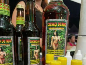 Imagem da notícia - 45º ExpoAgro: Cachaça do Índio atrai visitantes na exposição e venda de artesanato e agricultura familiar indígena