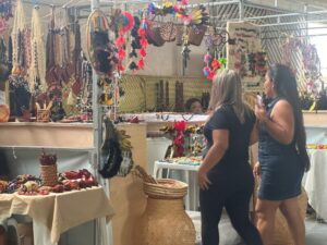 Imagem da notícia - Feira da Eduardo Ribeiro terá artesanato das etnias indígenas Baré, Tikuna e Sateré-Mawé, neste domingo