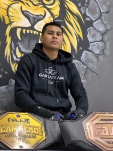 Imagem da notícia - Indígena amazonense assina com Jungle Fight e vai representar o povo Sateré no maior evento de MMA da América Latina