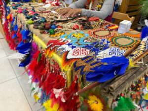 Carnaval na Floresta 2026: Torcedores dos bumbás podem adquirir produtos em feira de arte…